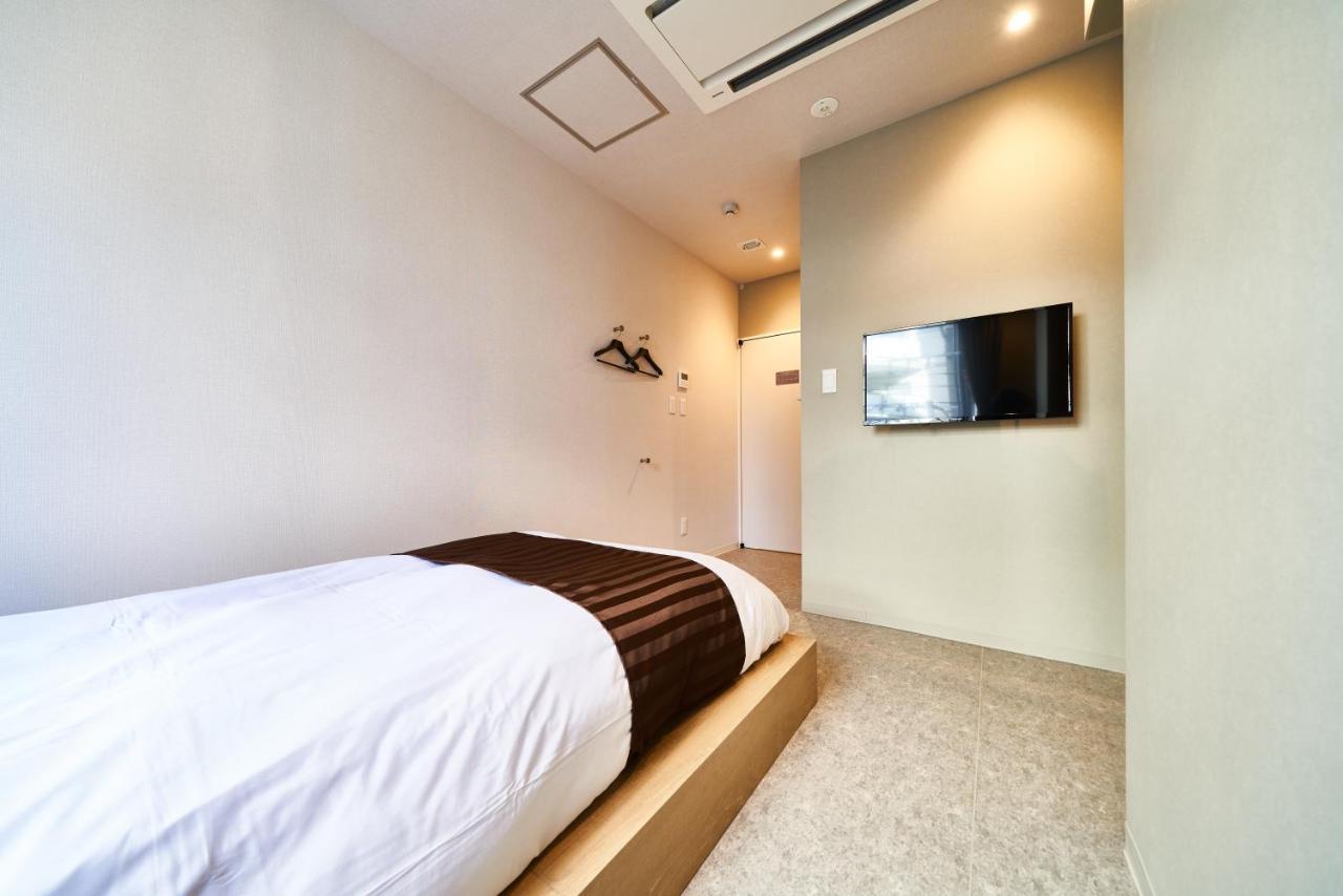 &And Hostel Shinsaibashi East Осака Экстерьер фото